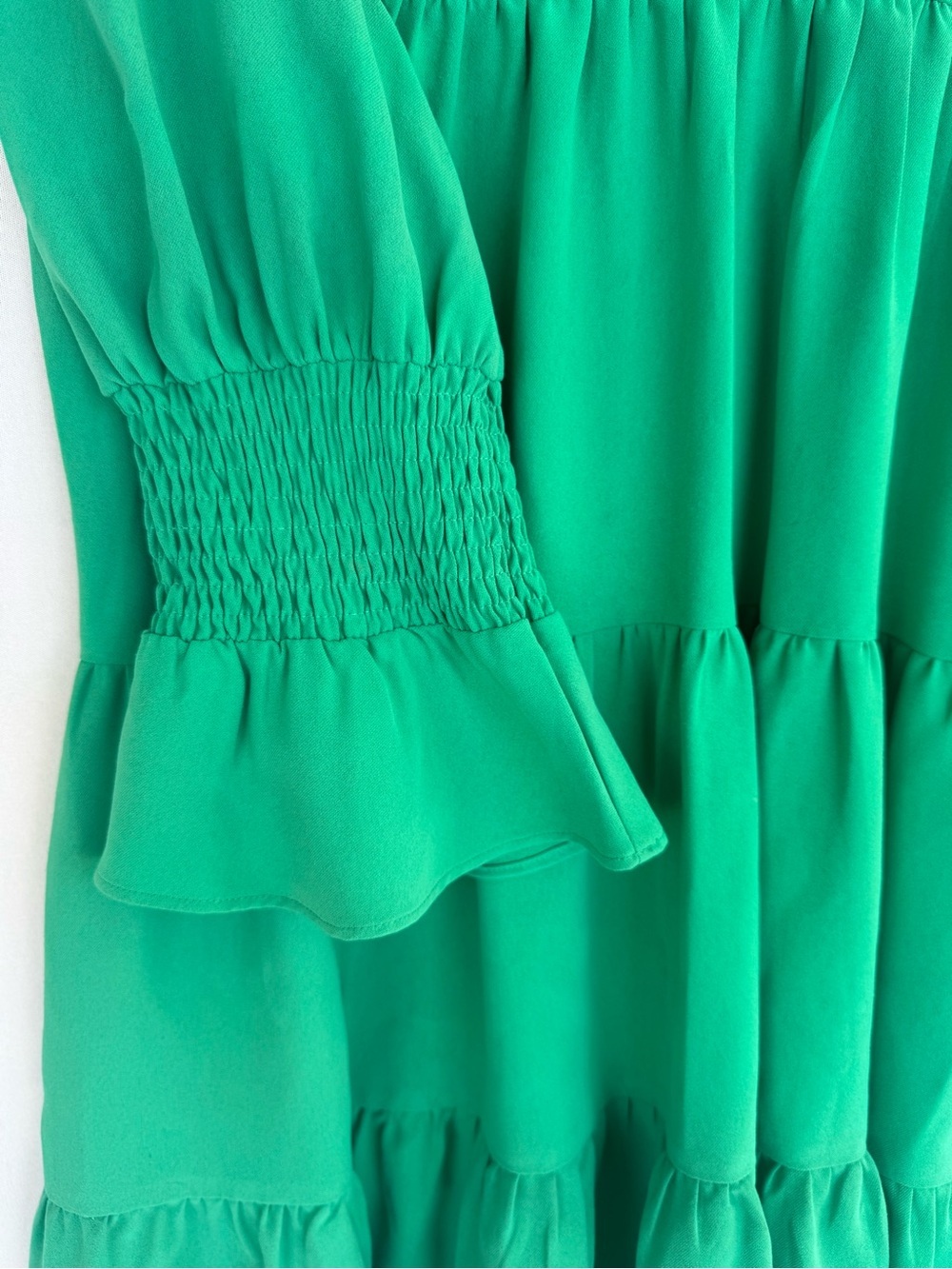 Pomander Place Emerald Green Tiered V-Neck Mini Shift Dress - Picture 4 of 13